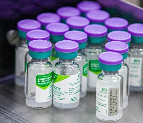 Governo mineiro envia 3 mil doses da vacina contra hepatite A para Belo Horizonte